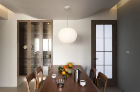 简约港式风格107平米三居餐厅餐桌椅设计图片