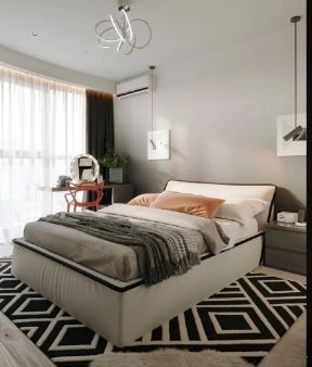 92平米现代简约风格二居卧室吊灯设计图片