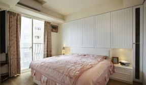 91平米简约美式风格二居卧室床头柜子设计图片