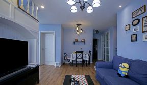 地中海风格78平米二居室客厅蓝色沙发设计效果图片