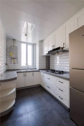 现代北欧风格110平二居厨房瓷砖背景墙设计图