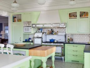 家居厨房整体橱柜绿色装饰设计图片