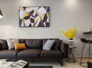 135平米现代简约风格三室客厅沙发设计图