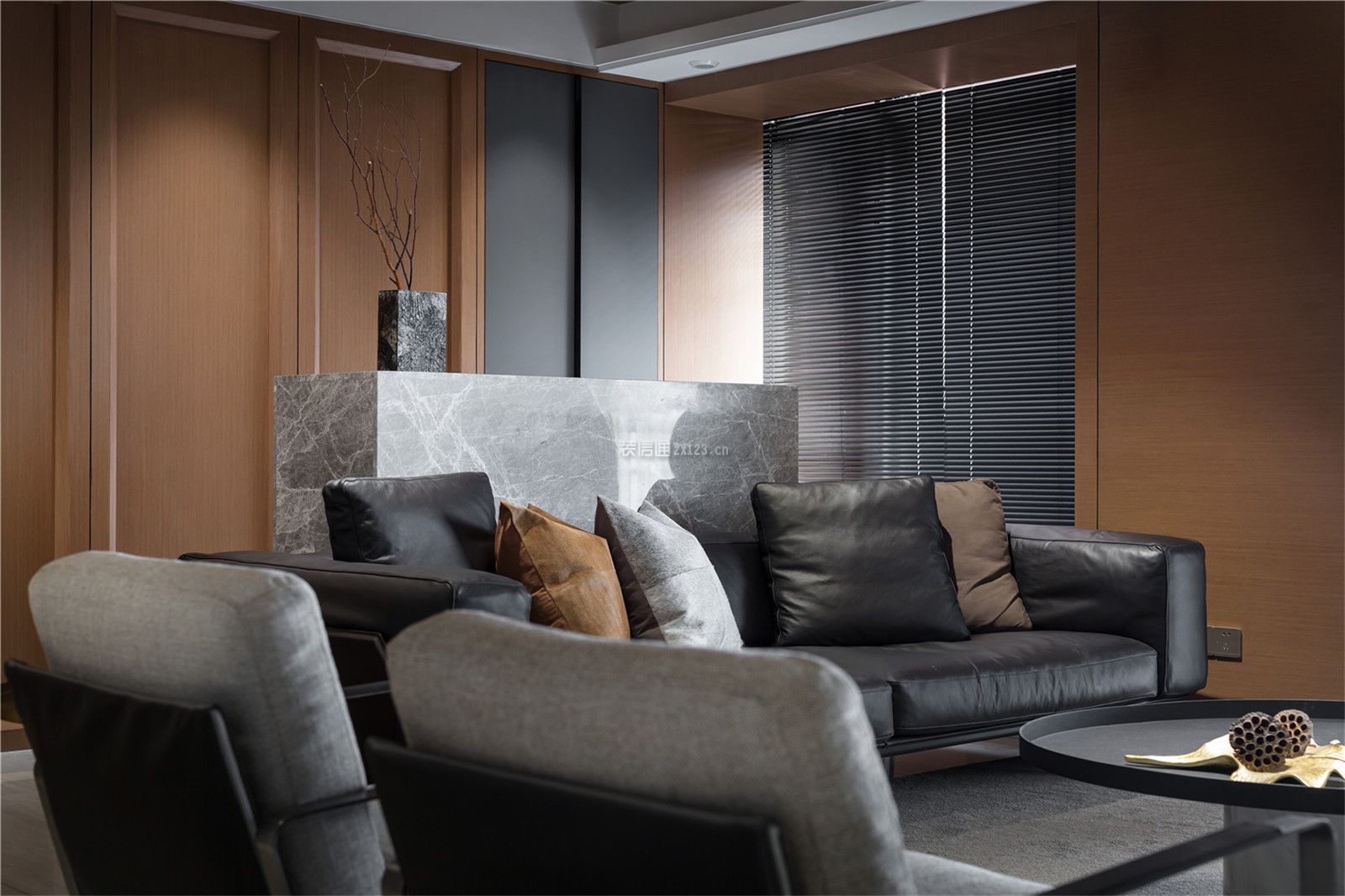 现代简约风格120平米三居客厅皮沙发设计图片