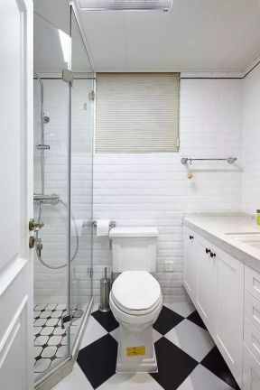 89平米现代简约风格二居室卫生间背景墙设计图