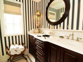 美式风格度假别墅浴室布置图片
