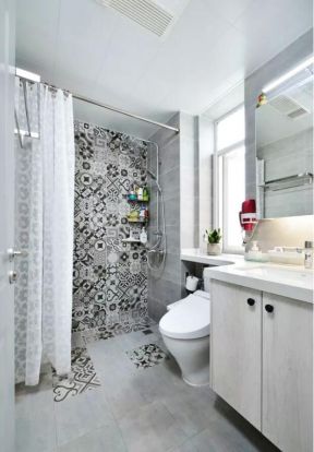81平米卫生间淋浴房设计装修效果图片欣赏 