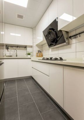 110平米三居室简约风格厨房橱柜装修图片