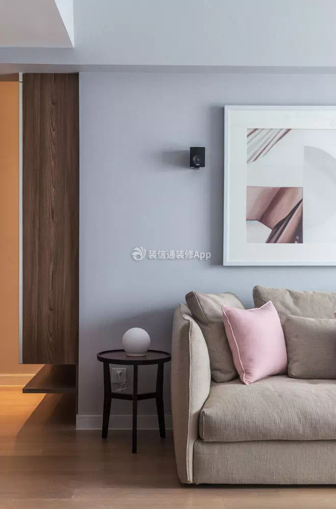 现代北欧风格92平米二居客厅挂画设计图片