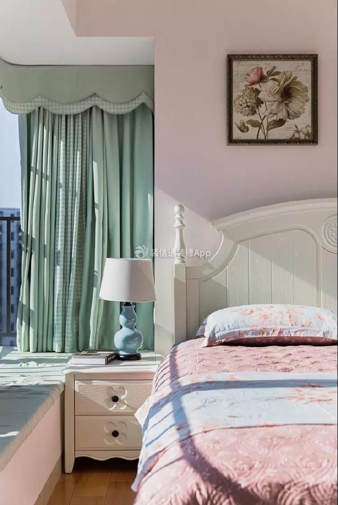简约美式风格106平米三室卧室床头台灯设计图片
