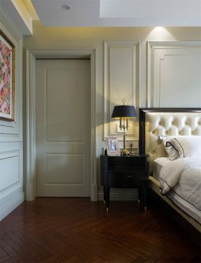 现代欧式风格91平三居新房卧室床头灯设计图片
