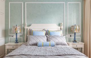 简美式风格245平米复式卧室石膏线背景墙设计图片