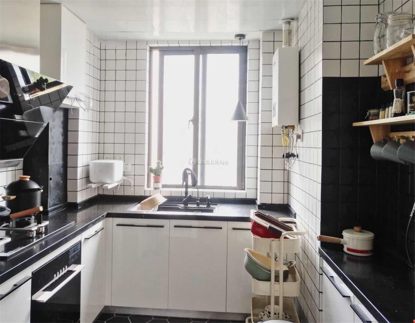 简约北欧风格四居室家庭厨房样板间图片