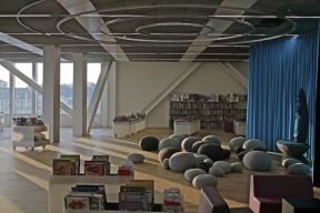 680平米教育机构图书馆休闲区设计图片