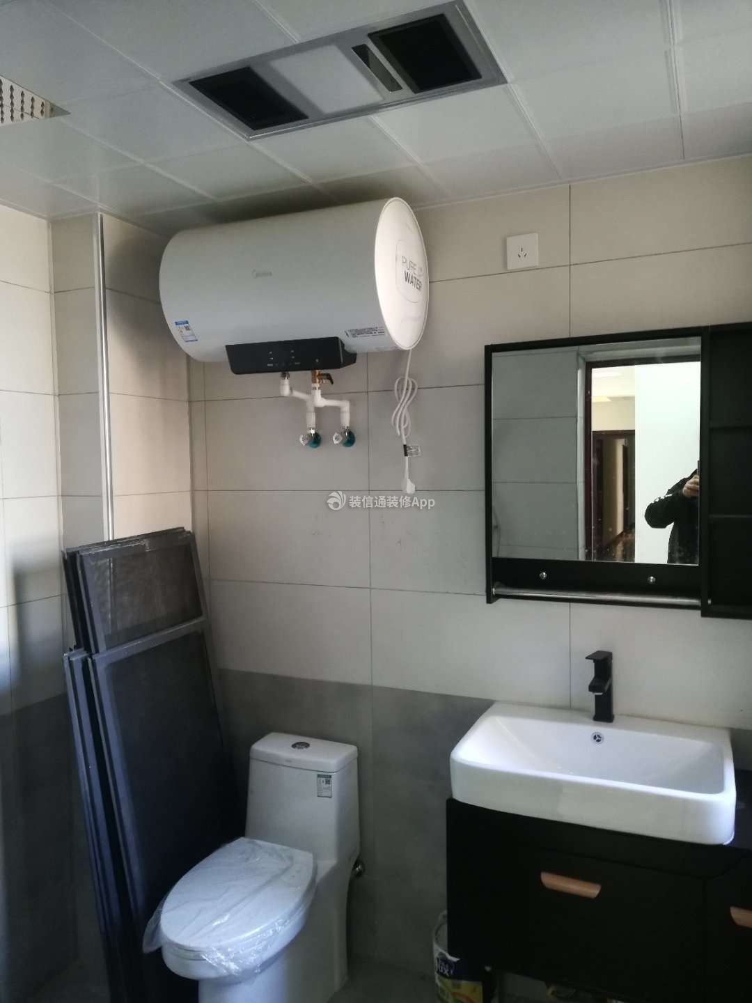 现代风格130平米住宅卫生间装修实景图