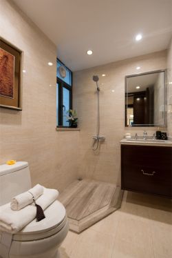 现代风格130平米住宅卫生间装修实景图