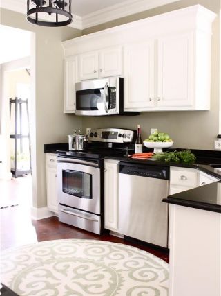 5平米家居厨房白色橱柜设计图片