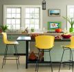 2023温馨暖色调开放式厨房黄色吧台椅设计图片