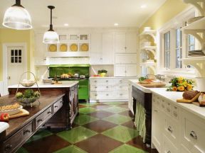 2023欧式风格私家别墅开放式大厨房设计图片