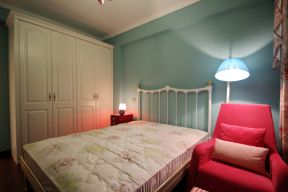 2020温馨卧室床头灯图片 2020浪漫温馨卧室装修效果图