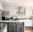 2023温馨家庭厨房白色储物吊柜设计图片