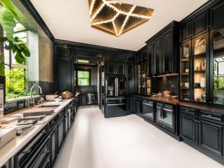 2023冷色调黑色高级厨房设计效果图片