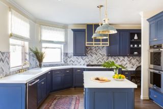 2023家居蓝色厨房背景墙设计效果图片