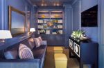 2023深蓝色书房空间电视墙设计图片
