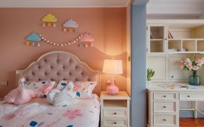 现代美式风格136㎡四居女生卧室床头灯设计图片