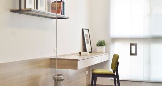 现代北欧风格三居室家庭书房书桌装修图片