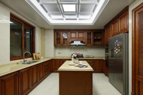古典欧式厨房 厨房实木橱柜效果图2020家居厨房实木橱柜图片