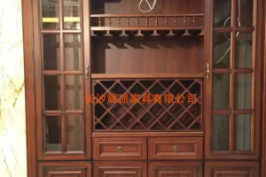 长沙中式原木家具 原木橱柜、博古架定制上门量尺