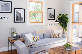 2023温馨北欧风格跃层客厅沙发墙布置图片