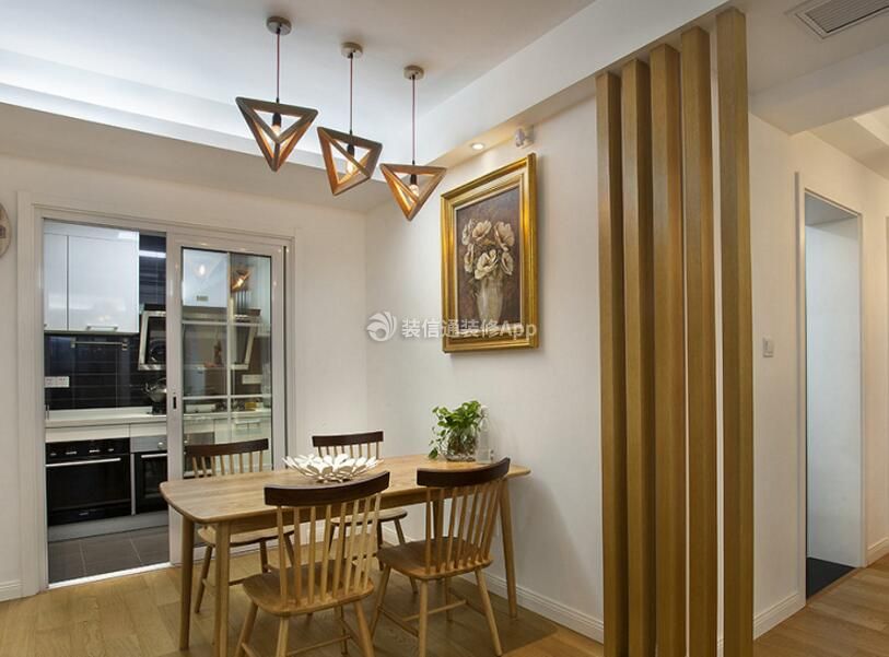 100平方米房子餐厅木质餐桌装修设计图