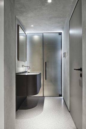 100平方米房子卫浴间玻璃门设计图片