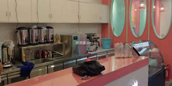 　玖龙荟餐饮店绚丽风格100㎡设计方案