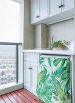 北欧风格小户型阳台洗衣机柜子装修图