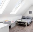 小型欧式风格阁楼卧室实木地板设计图片