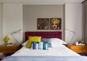 现代风格卧室装修图  2020卧室床头装饰画图片