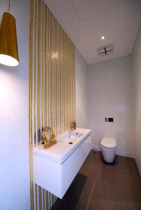 小型卫生间背景墙瓷砖装修设计图一览