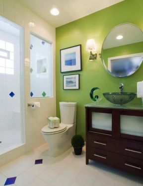 小型卫生间背景墙壁灯装饰设计图欣赏