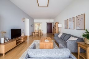 日式风格97平房屋客厅木地板设计效果图