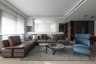现代风格单身公寓客厅转角沙发装修图