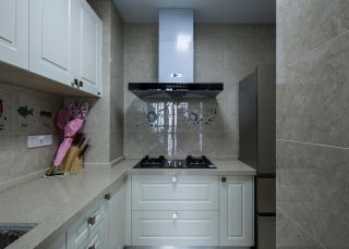 现代风格小户型厨房转角设计装饰效果图片