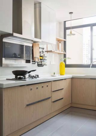 现代北欧风格90平厨房实木橱柜装修设计