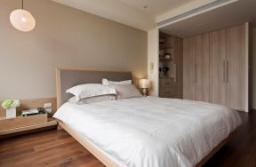 2020小公寓卧室装修图赏析 原木卧室装修效果图 