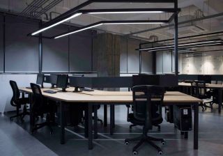 杭州大型公司办公室办公桌设计装修效果图一览