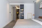 东港家园120平现代风格家庭卧室床头吊灯设计图