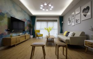 90平小户型三房客厅木地板设计效果图欣赏