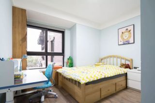90平小户型三房儿童卧室床装修效果图片